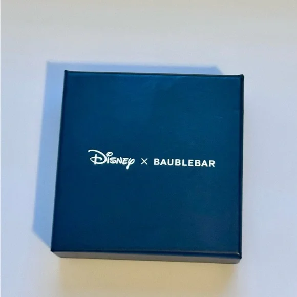 Vera Bradley Disney Classics Swirl, Crossbody purse + Minnie Baublebar necklace - Picture 15 of 16